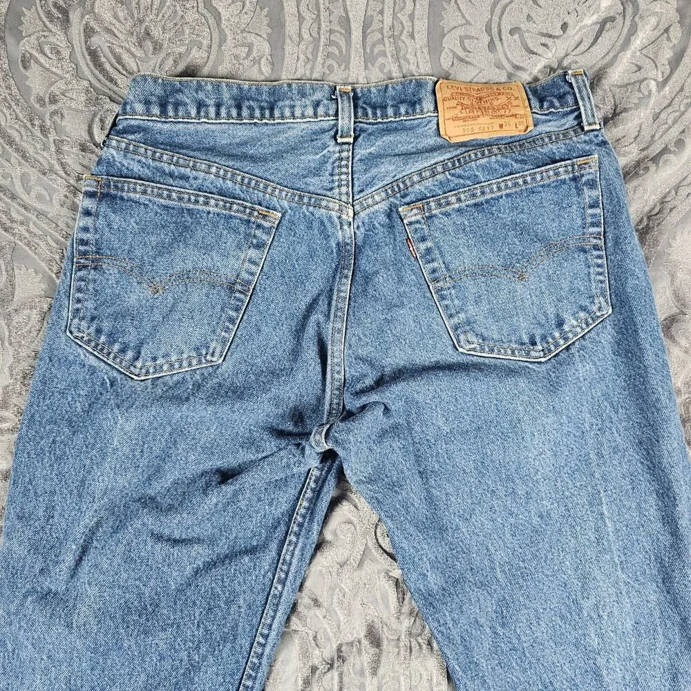Levis no holes